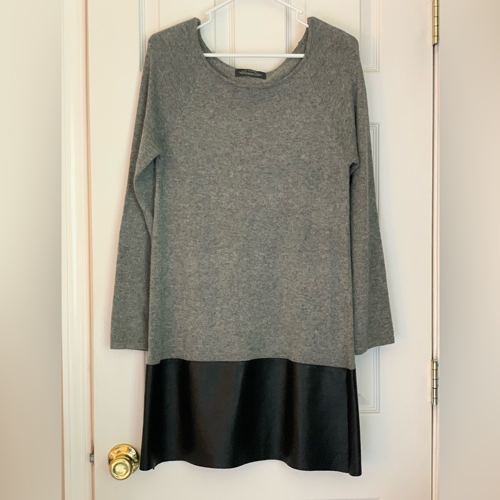 It Hippie size Large midi winter dress. 75% acrylic, 15% wool, 10% angola